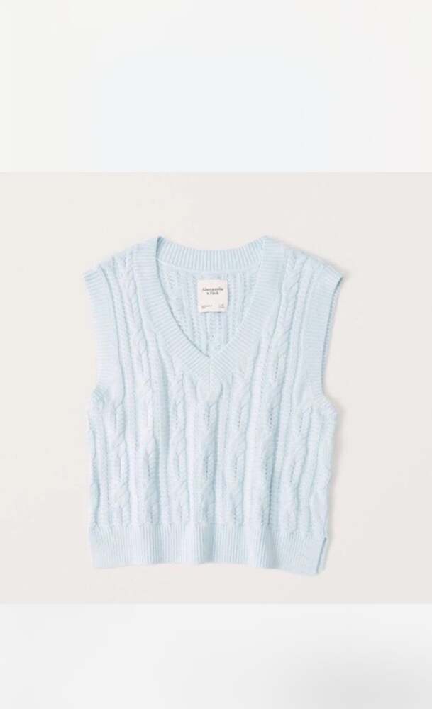 Abercrombie & Fitch Cable Knit V-Neck Sweater Vest